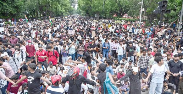 پردھان کے استعفیٰ پر سی جے پی اور حکومت کے مذاکرات تعطل کا شکار