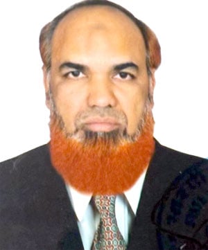 پرانا شخص، سرخ داڑھی، رسمی لباس میں تصویر.
