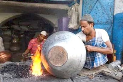 محبوب چوک و افضل گنج میں تانبے کے برتنوں کی طلب میں دوبارہ اضافہ ہونے لگا