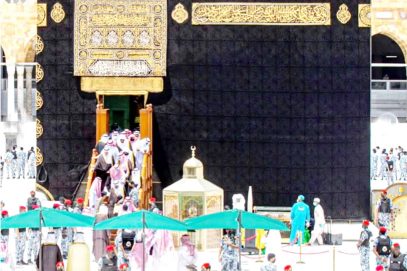 غسل کعبہ کی روح پرور تقریب ‘تین مراحل میں تکمیل