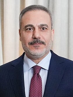 پاکستانی سیاستدان کا سرکاری لباس میں پروفیشنل فوٹو.