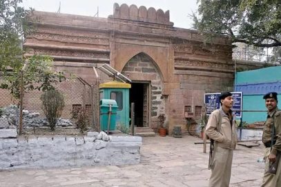 کمال مولا مسجد کیس : مسلم فریق دوبارہ سپریم کورٹ پہنچ گیا