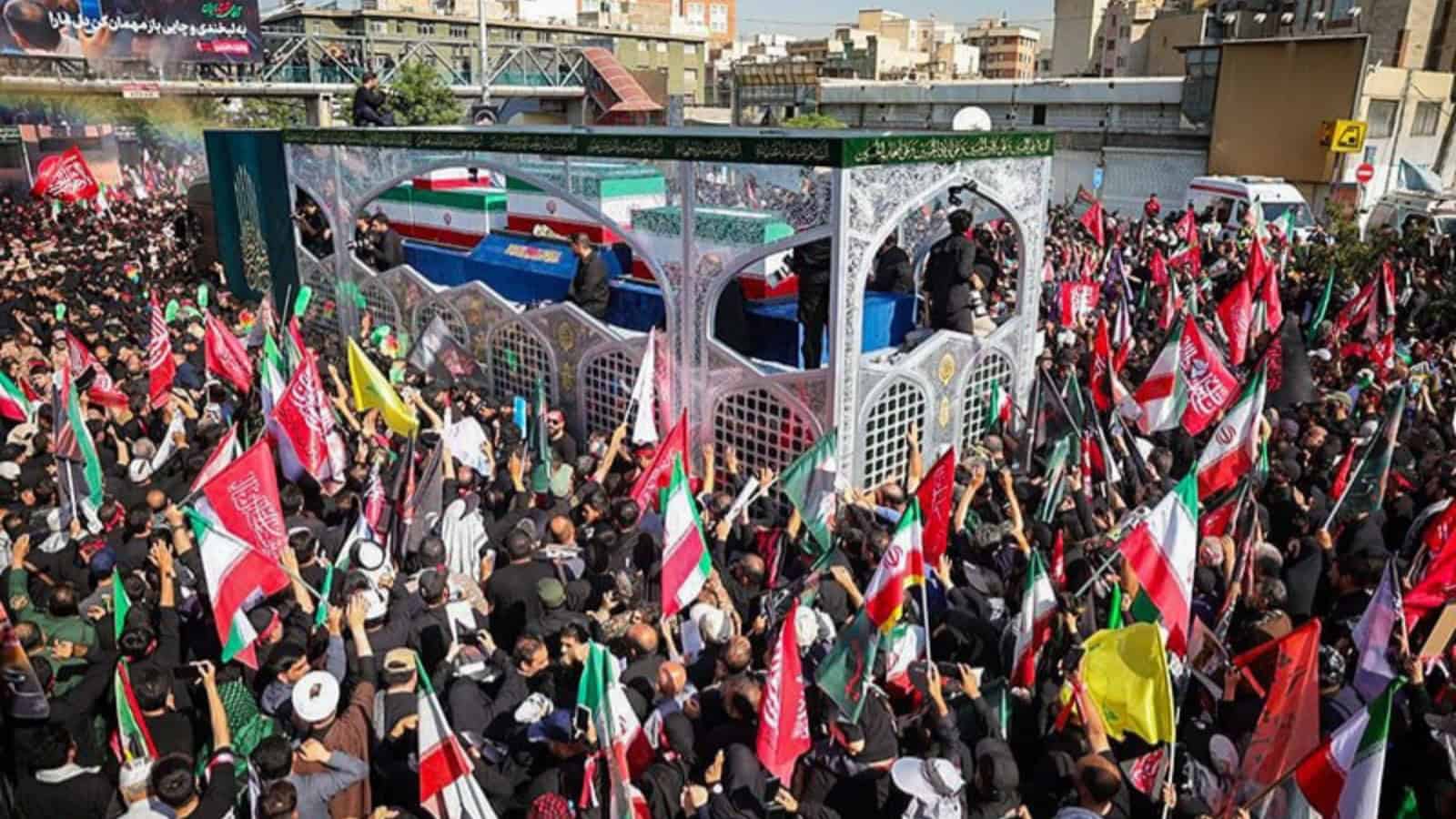 خامنہ ای کے جنازے کے تیسرے دن کا آغاز تہران کے جلوس سے ہوا۔