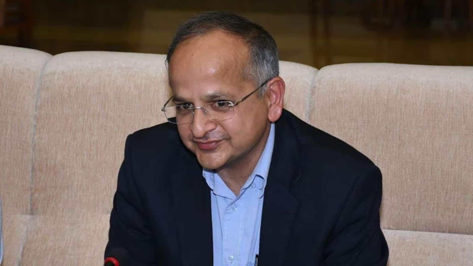 مودی پریس میٹنگ کیوں چھوڑتے ہیں اس پر وزارت خارجہ کا طنزیہ جواب۔