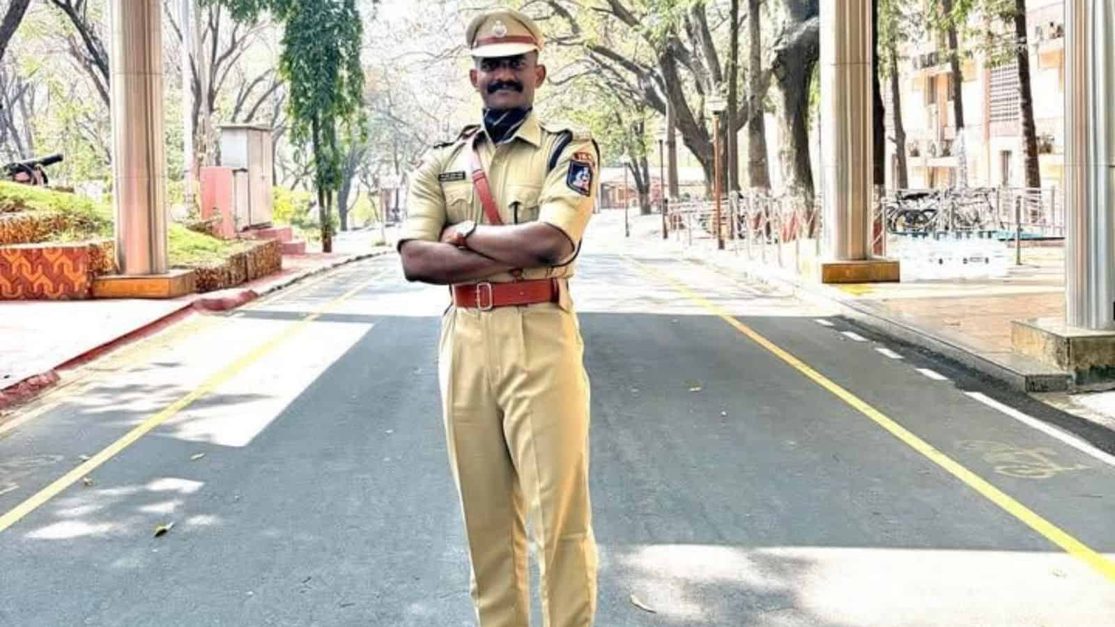 آئی پی ایس ٹرینی کا دعویٰ ہے کہ ایف آئی آر ناکام تعلقات کے بعد بدلہ ہے۔