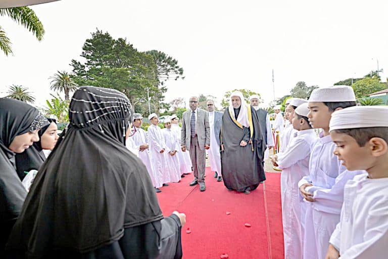 پاکستانی قیادت اور بچوں کے درمیان ملاقات، مذہبی اور سیاسی رہنماؤں کے ساتھ.