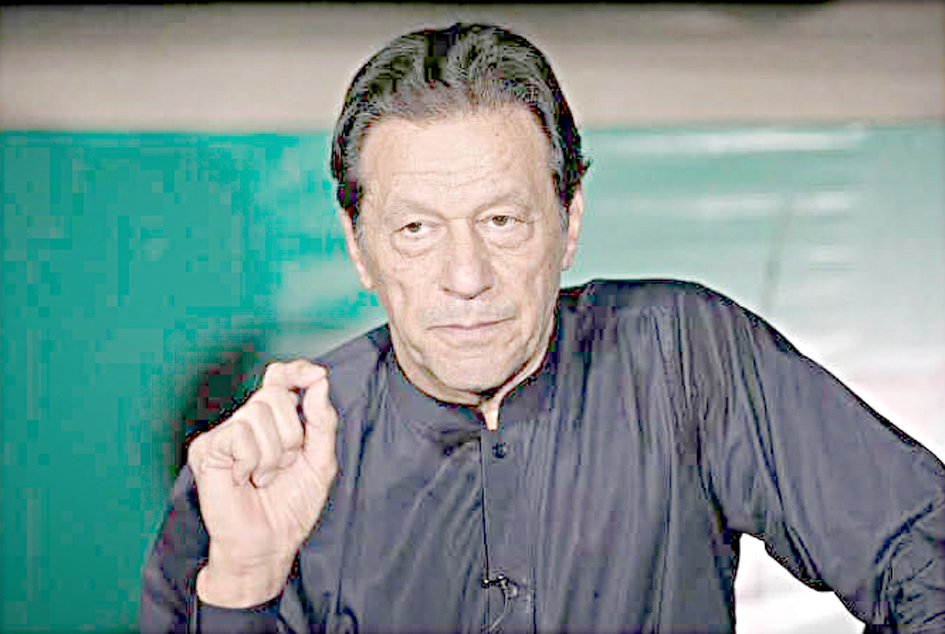عمران خان کو ہسپتال منتقل کرنے کا منظر، سپریم کورٹ کا حکم.