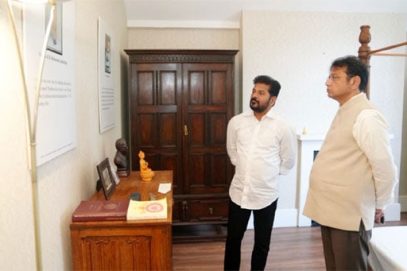 ریونت ریڈی نے امبیڈکر ہاوز اور یونیورسٹی آف لندن کا دورہ کیا،حیدرآباد میں کیمپس کے قیام سے اتفاق، ڈاکٹر امبیڈکر کی شخصی اشیاء کے معائنہ پر اظہار مسرت