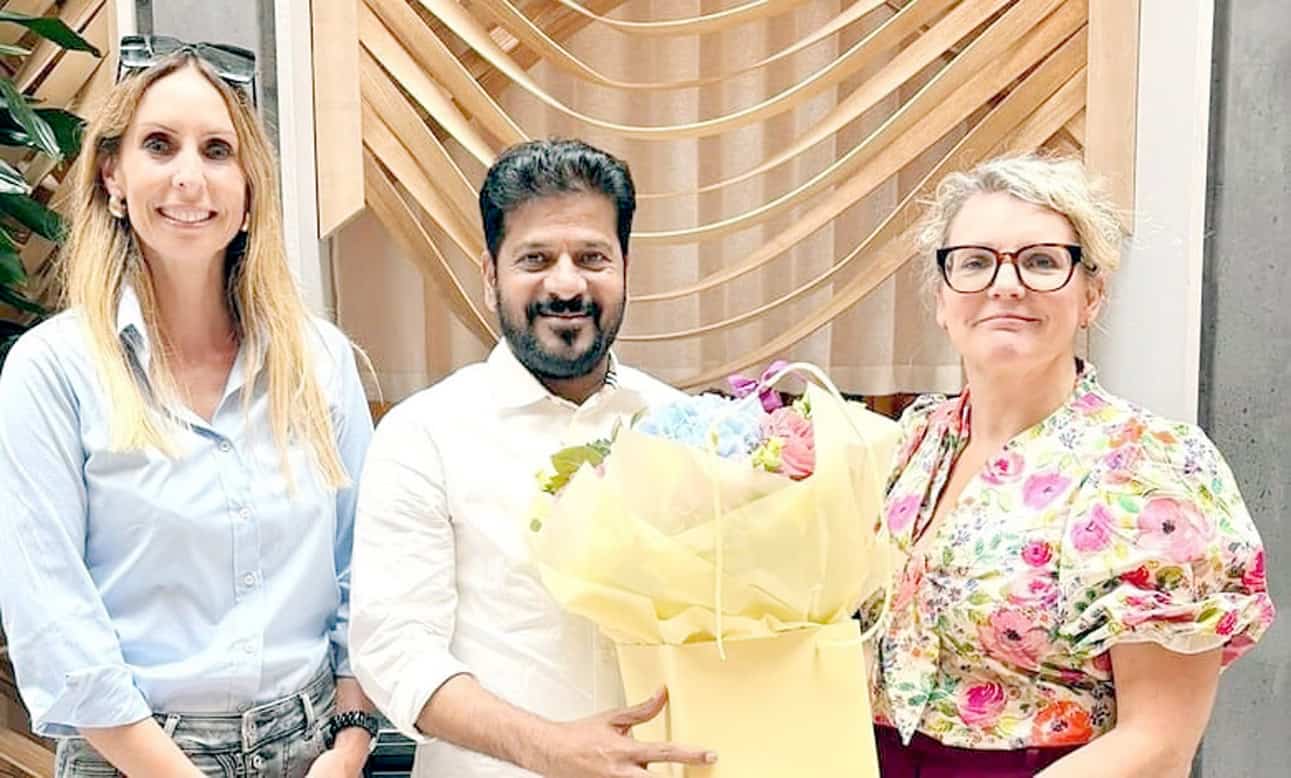 لیورپول کے وفد سے لندن میں چیف منسٹر کی ملاقات.
