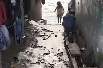 پانی کی سپلائی میں کٹوتی: اقلیتی اکثریت والی کولکتہ کالونی نے تعصب کا الزام لگایا