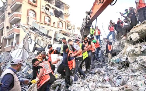 غزہ میں عمارت منہدم، 20فلسطینی جاں بحق، متعدد ملبے تلے دبے