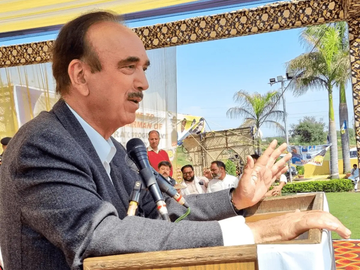 غلام نبی آزاد سیاسی تقریر کرتے ہوئے، اپوزیشن سے اتحاد کی اپیل.