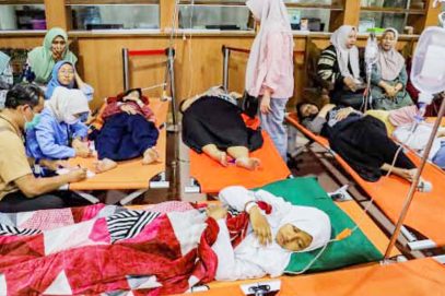: انڈونیشیا میں حکومت کا مفت کھانا :تقریباً 800 افراد فوڈ پوائزننگ کا شکار