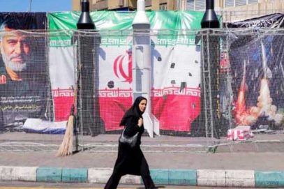 ایران میں ممنوعہ پرچم لہرانے والے متعدد افراد گرفتار