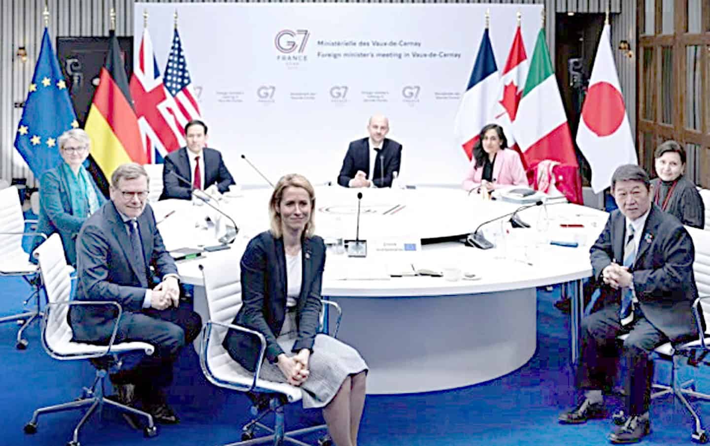 G7 اجلاس میں عالمی رہنماؤں کی اہم ملاقات، مختلف ممالک کے نمائندے شامل.