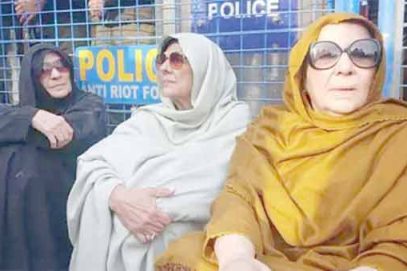 عمران خان کی تین بہنوں کو گرفتار کر لیا گیا