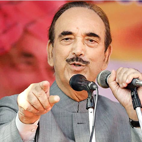 پاکستانی سیاستدان عوام سے خطاب کرتے ہوئے، سیاسی جلسہ میں تقریر.