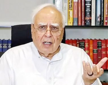 دہلی ایس آئی آر:کپل سبل کو الیکشن کمیشن کی نوٹس