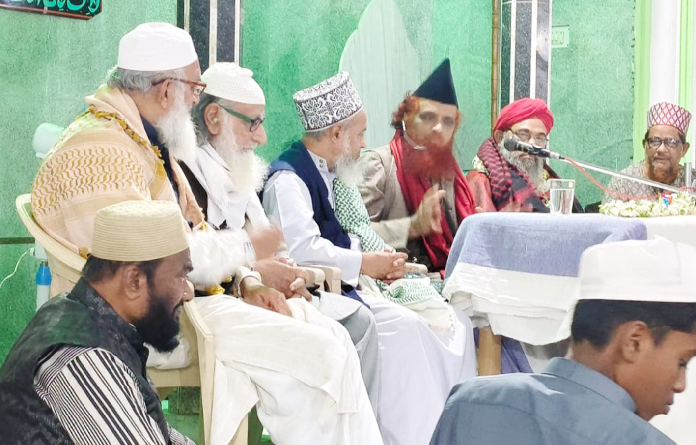 میدک میں میلادالنبیؐ کا جلسہ، علماء اور عقیدت مند شریک.
