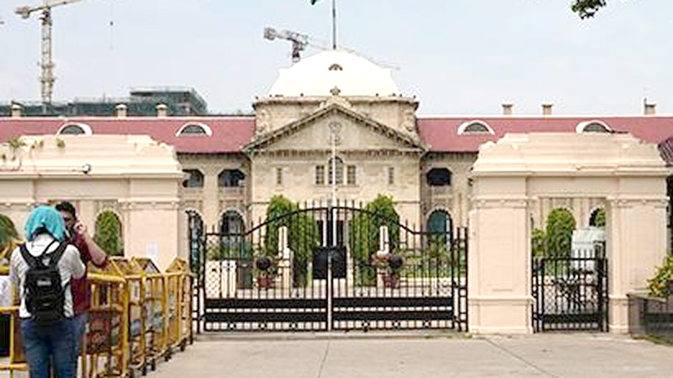 پرانا عمارت کا داخلی دروازہ، خوبصورت اور تاریخی عمارت کا منظر.