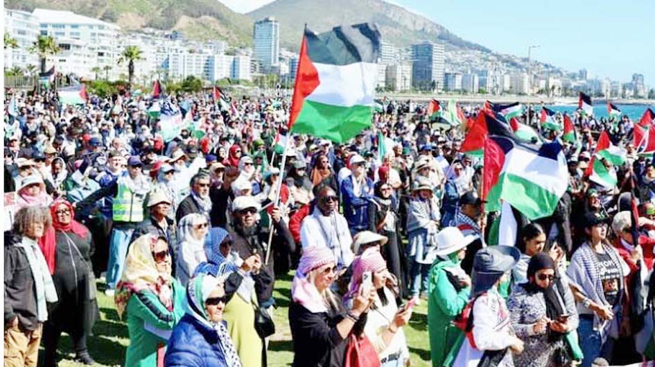 فلسطینی عوام کی بڑی تعداد احتجاجی مظاہرے میں شریک.