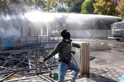 البانیہ میں وزیراعظم کے استعفیٰ کے مطالبہ میں شدت ، 167 افراد گرفتار