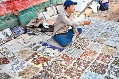 1 ،2 ،3، 5 ، 10 ، 20 پیسے کے سکوں کو بنالیا تجارت کا ذریعہ