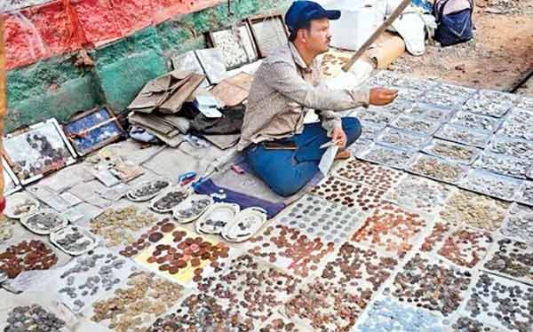 1 ،2 ،3، 5 ، 10 ، 20 پیسے کے سکوں کو بنالیا تجارت کا ذریعہ