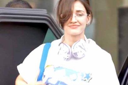 دشا پٹانی عیادت کے لیے پہنچیں
