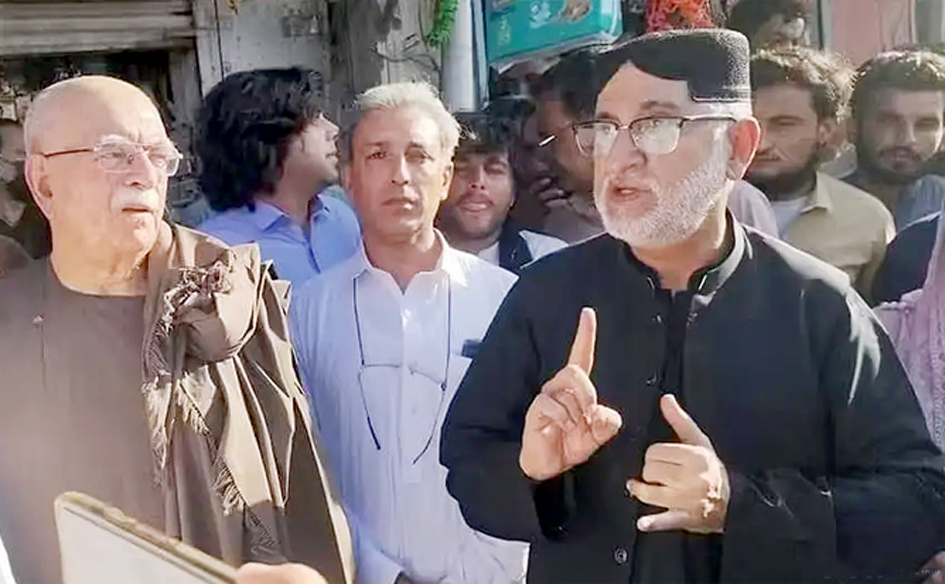 پشاور کے شہری مشکلات کا شکار